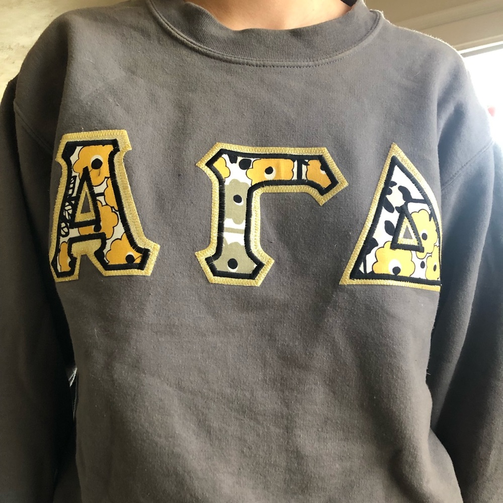 AGD SWEATSHIRT WITH VERA BRADLEY PRINT